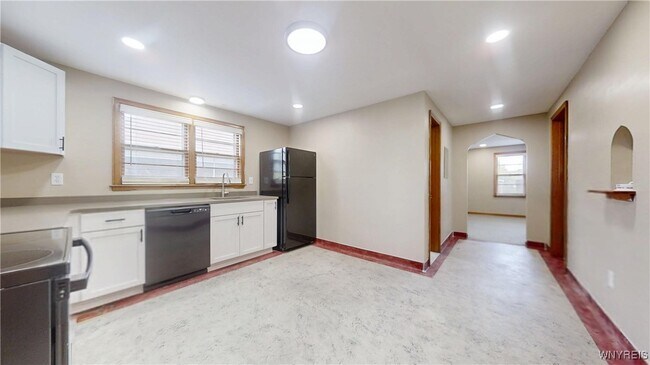 Building Photo - 532 16th St