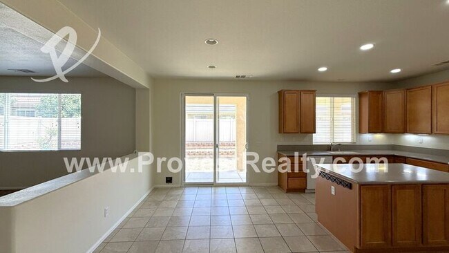 Building Photo - 15847 Barrel Cactus Ln