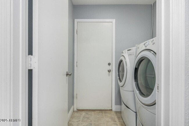 Building Photo - 13022 N 130th Ln