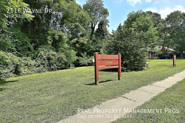 Building Photo - 7116 Wayne Dr