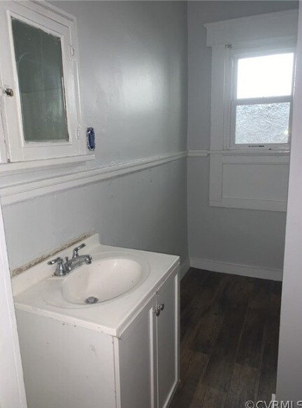 Building Photo - 3119 4th Ave