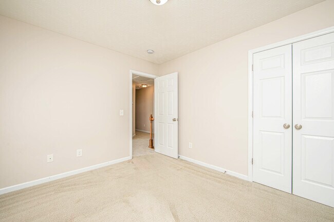 Building Photo - 355 Lockwood Dr