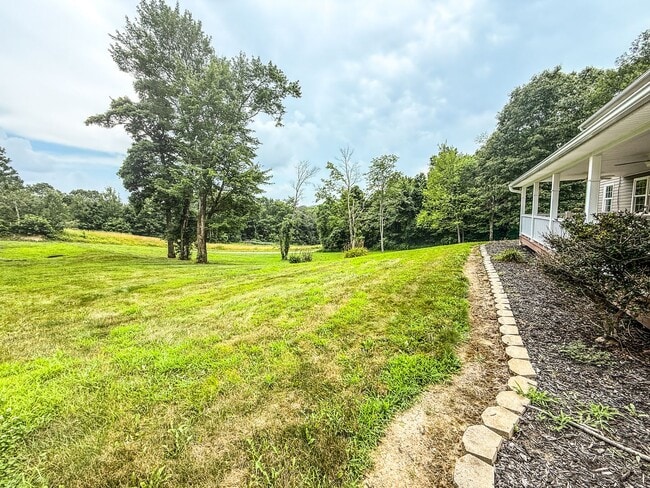 Building Photo - 4BD 2.5 BA Home with Acreage in Tippecanoe