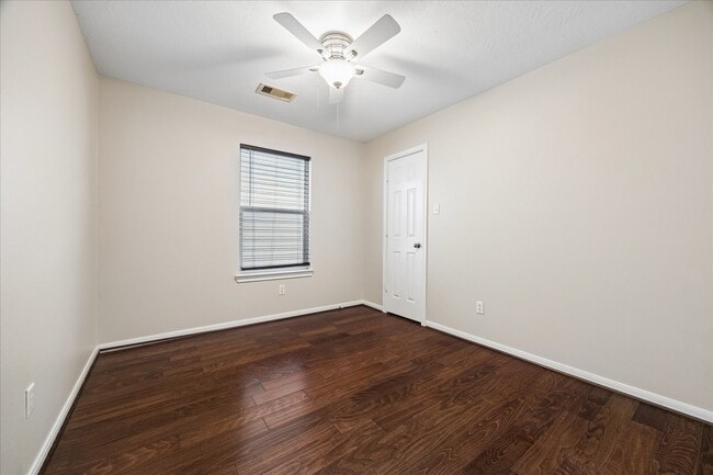 Building Photo - 1510 Robin St