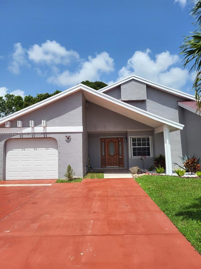 Building Photo - 6760 SW 156th Ct