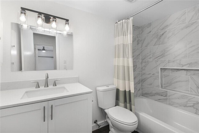 Building Photo - 401 Terrace Ct