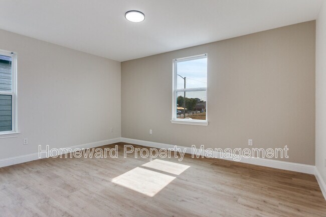 Building Photo - 8004 Julie Ave