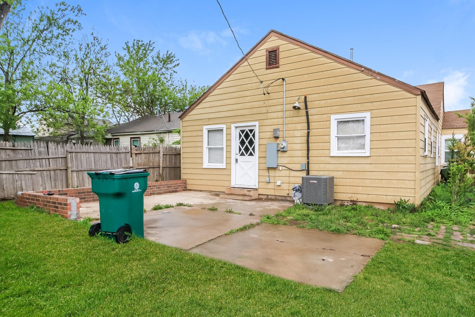 Building Photo - 1420 NW 94th St