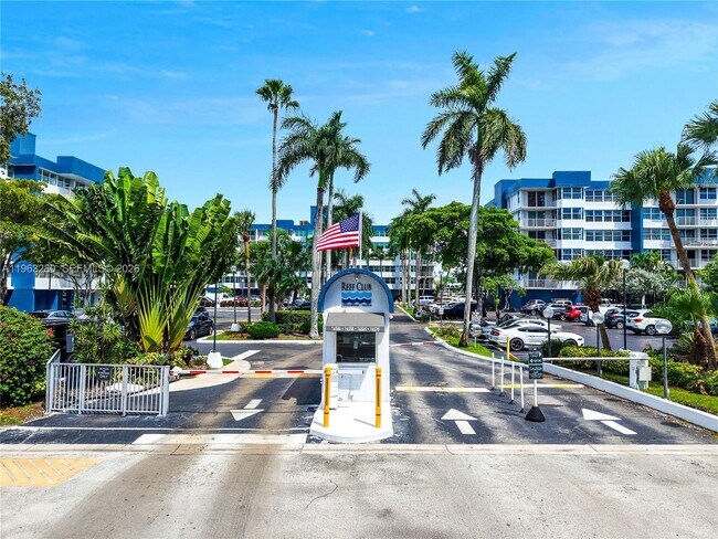 Building Photo - 16558 NE 26th Ave