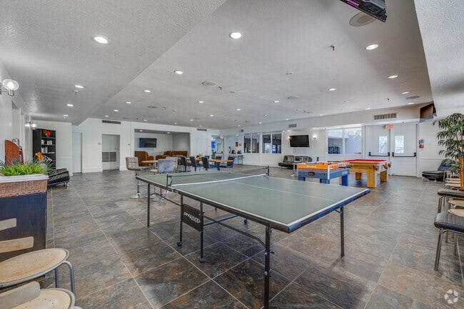 CLUBHOUSE - The Flats at Granite Reef