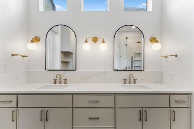Building Photo - 5208 Watusi Bend