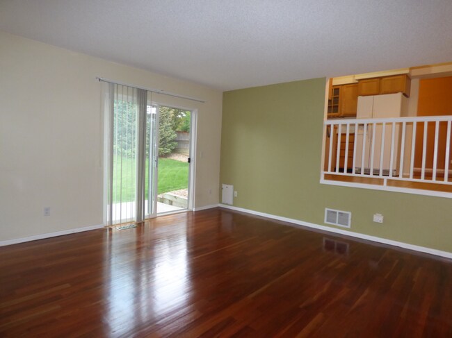 Building Photo - Fabulous Highlands Ranch Home!