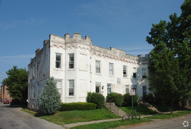 Primary Photo - 1565-1567 Highland St