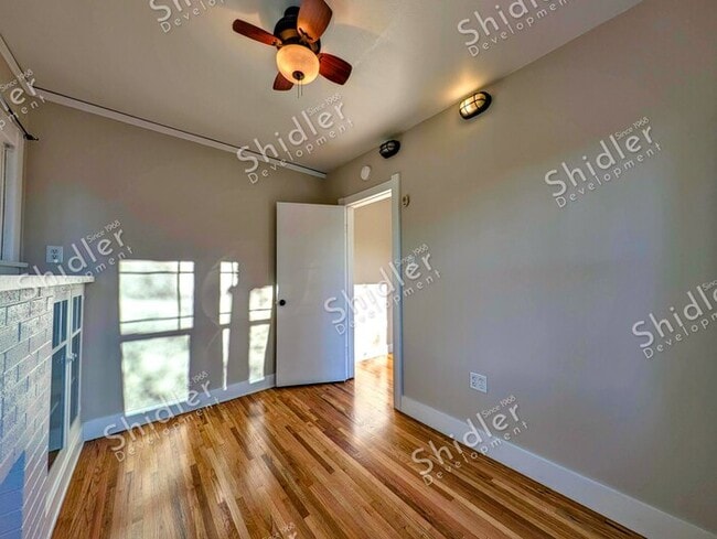 Building Photo - Upgraded Bungalow with Garage