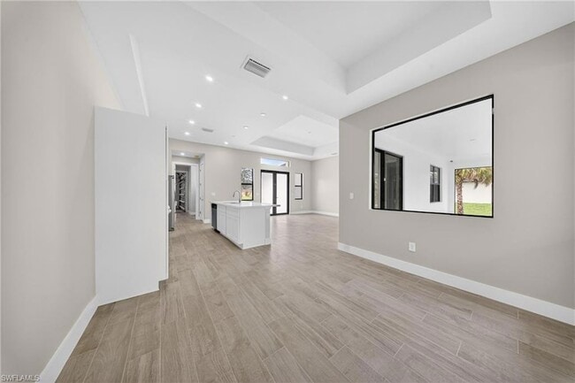 Building Photo - 1204 Moore Ave