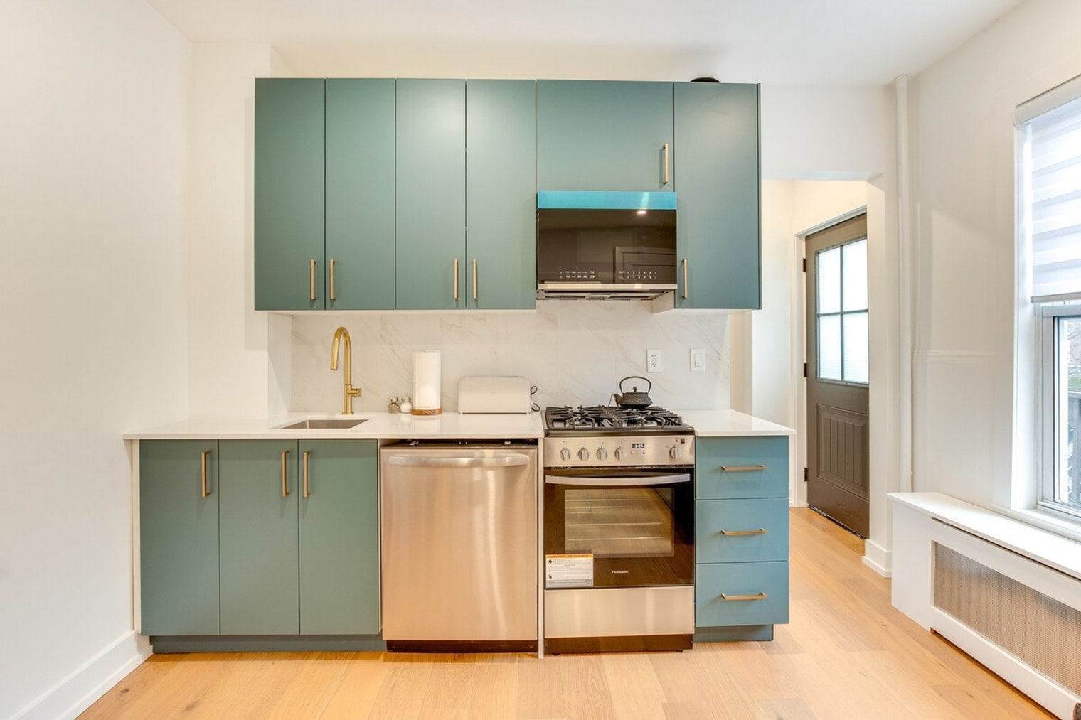 Building Photo - 1032 McLean Ave