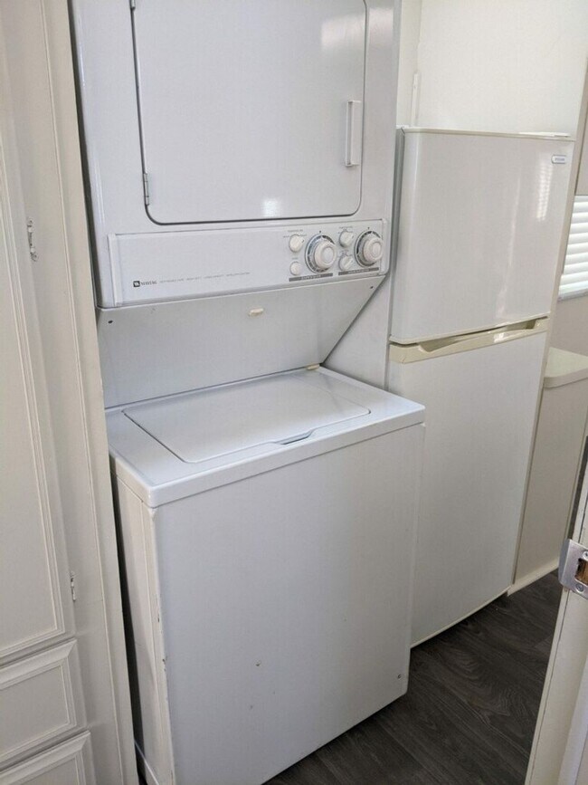 Building Photo - 3512 El Paso Alto Rd