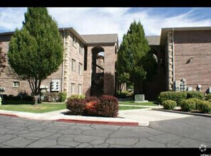 Building Photo - Nice Orem Condo