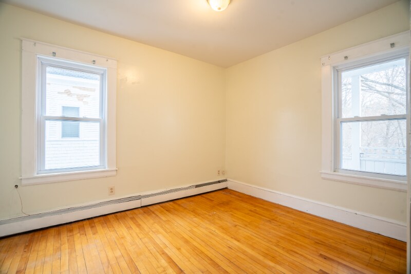 Building Photo - 7 Mulberry St