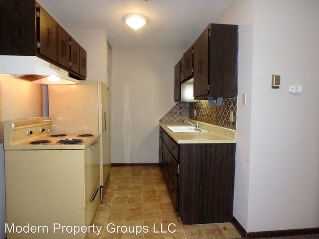 Building Photo - 2300 Sears Ct