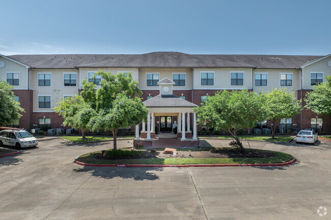 6105 W Orem Dr Houston, TX 77085 - Corinthian Village