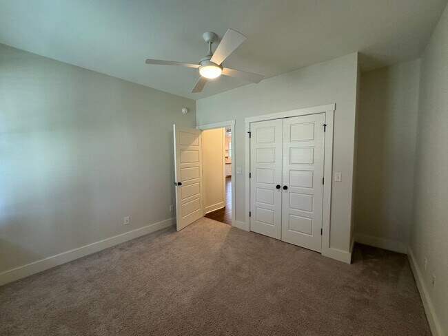 Building Photo - Gated Community