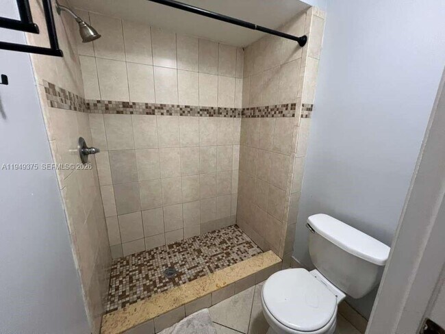 Building Photo - 9999 Summerbreeze Dr