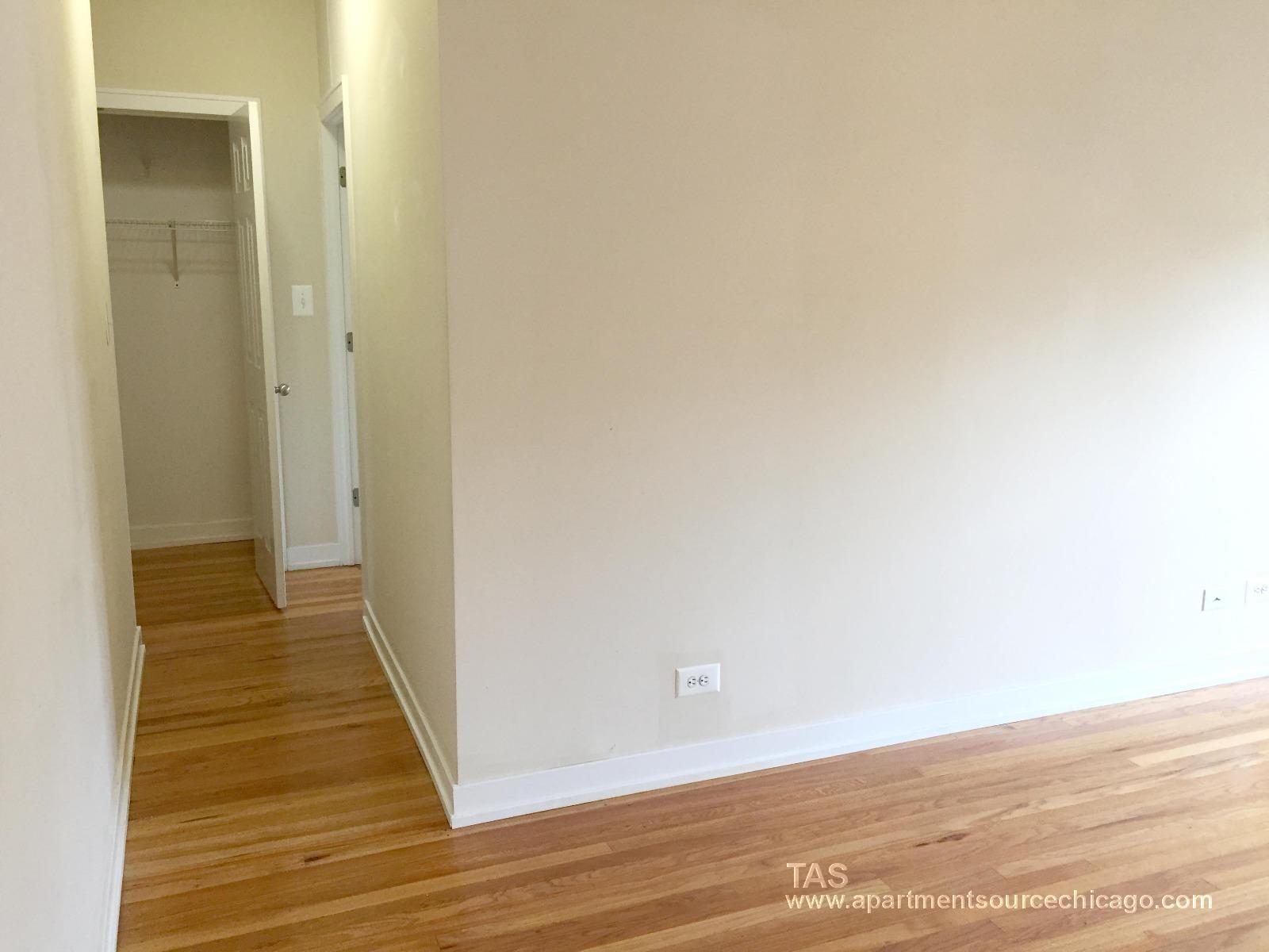 Building Photo - 4847 N Wolcott Ave