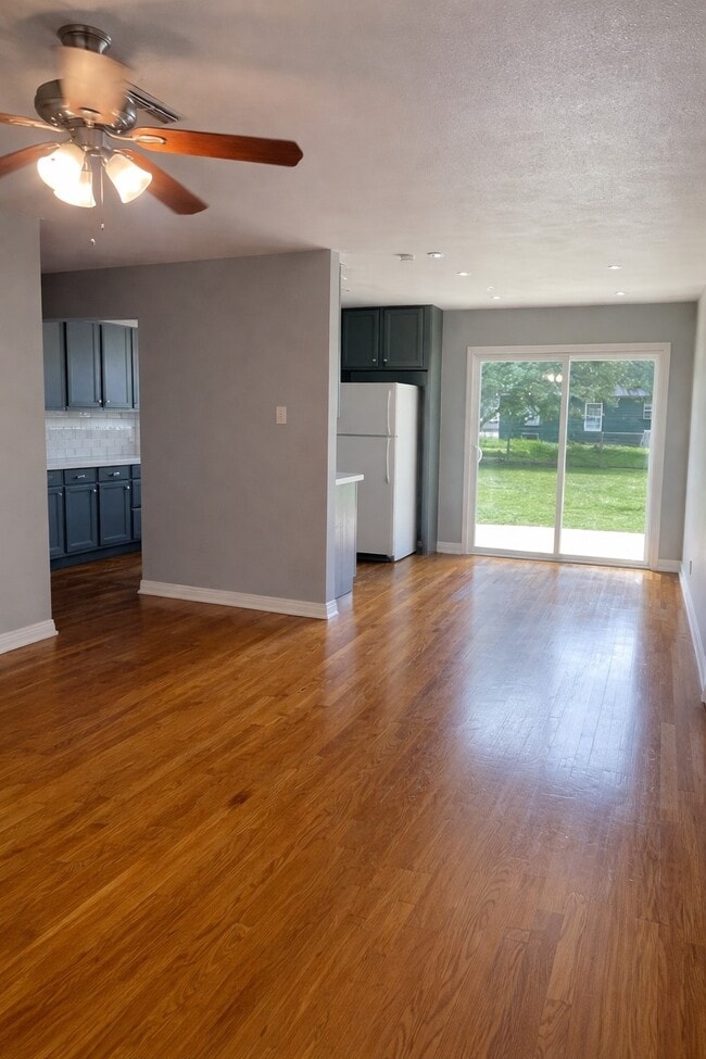 Building Photo - 618 Fostoria Ln