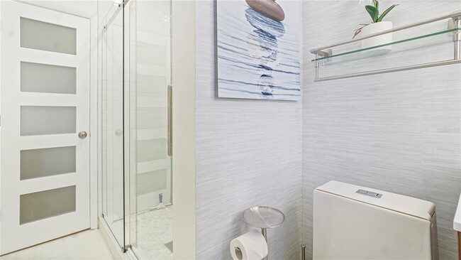 Building Photo - 2506 Formosa Ave