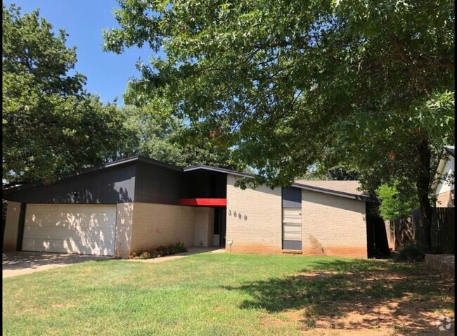 Building Photo - 3609 NE 142nd Ct