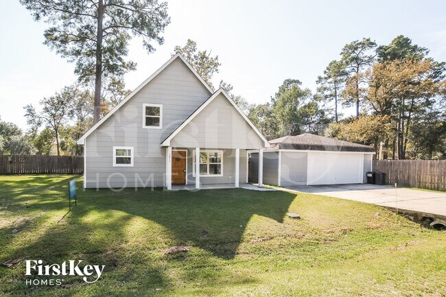 Building Photo - 1011 Fairbanks Dr