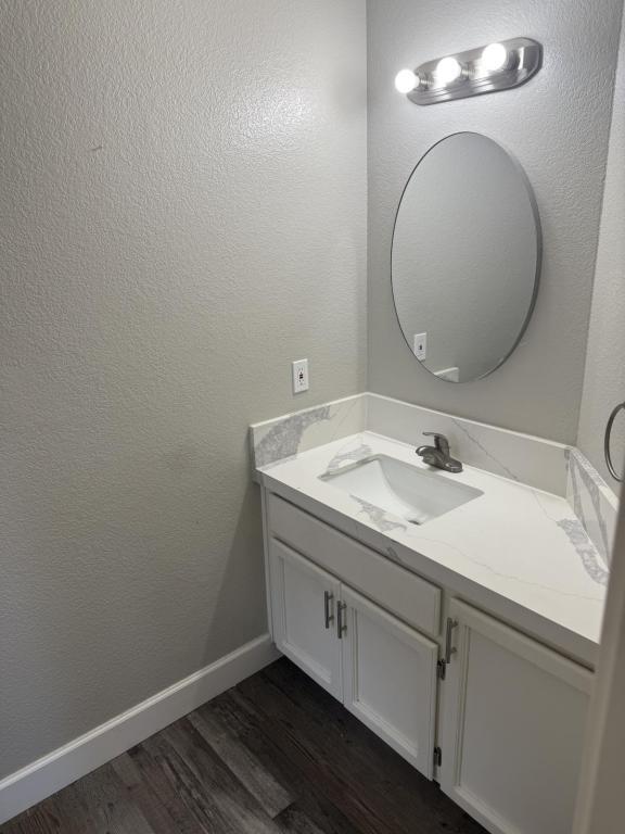 Building Photo - 1020 W Minnesota Ave