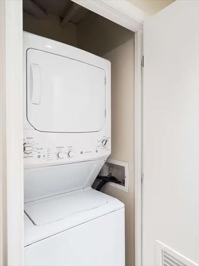 Building Photo - 2201 I St NW