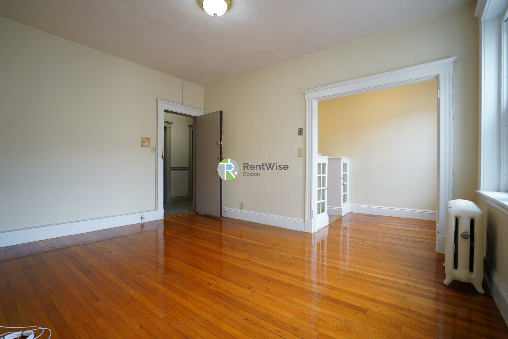 Building Photo - 228 Kelton St