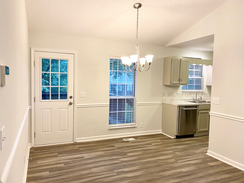 Eat in Kitchen - 1120 Jacksons Valley Rd