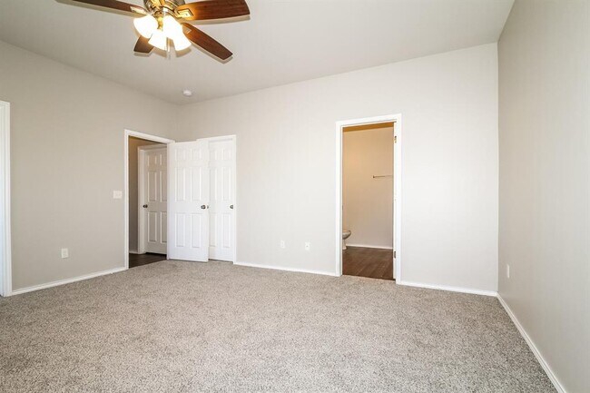 Building Photo - 3325 SE 94th St