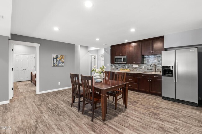 Building Photo - 5801 Sand Pebble Pl
