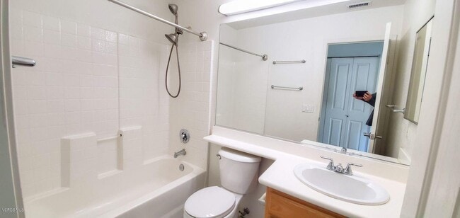 Building Photo - 5463 Avignon Ct
