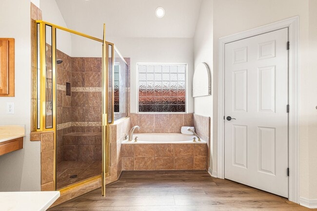 Building Photo - Corner Lot Beauty in Stone Oak Area