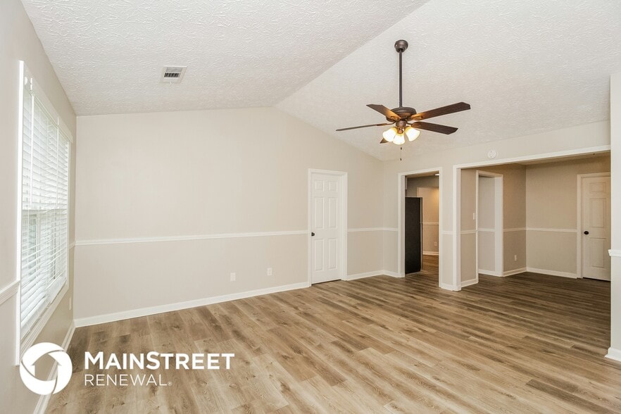 Building Photo - 4336 Hill View Dr
