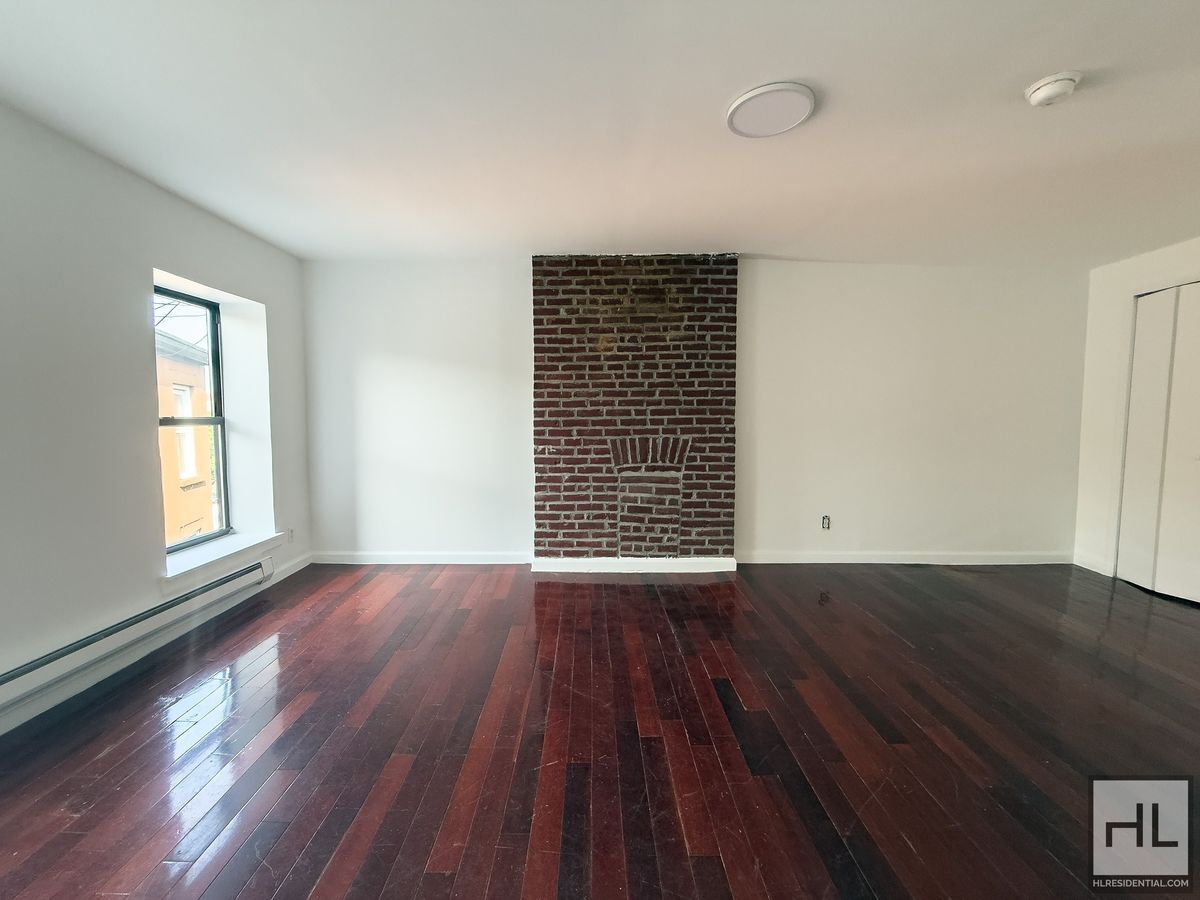Building Photo - FULTON STREET / Available Now – No Fee! Sp...