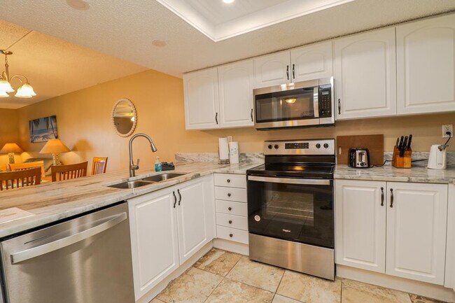 Building Photo - 95 Dondanville Rd