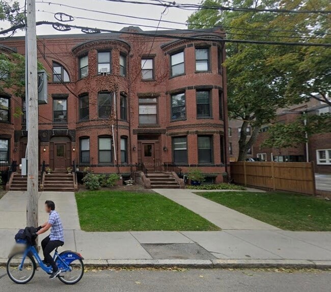 Building Photo - 29 Longwood Ave