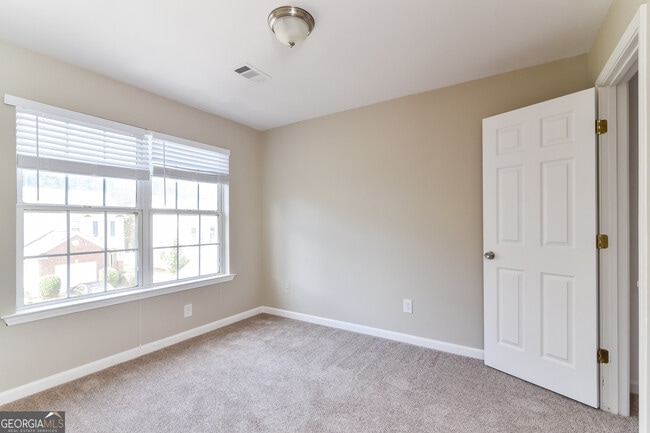 Building Photo - 4746 Autumn Rose Trail