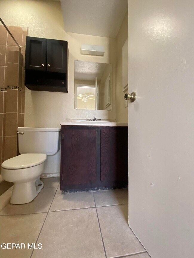 Building Photo - 823 Montera Rd