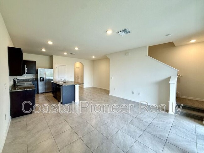 Building Photo - 32794 Pez Landing Ln
