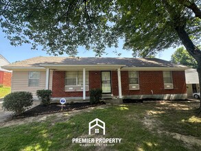 Building Photo - Move-In Ready 4 Bedroom Rental in 38134 Ã¢?? Hardwood Floors & Open Kitchen