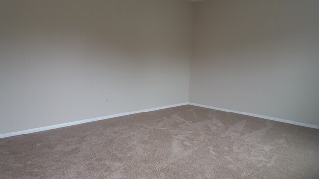 Building Photo - Spacious 3-Bedroom Townhome for Rent in Aberdeen – A Must See!