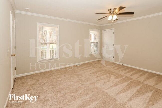 Building Photo - 6831 Van De Rohe Dr